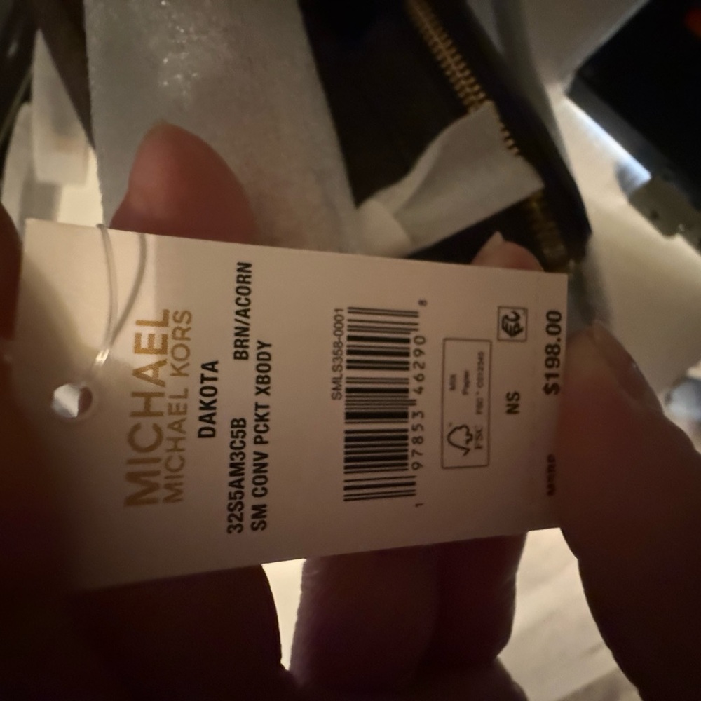 Michael kors Dakota Crossbody - Picture 6 of 10